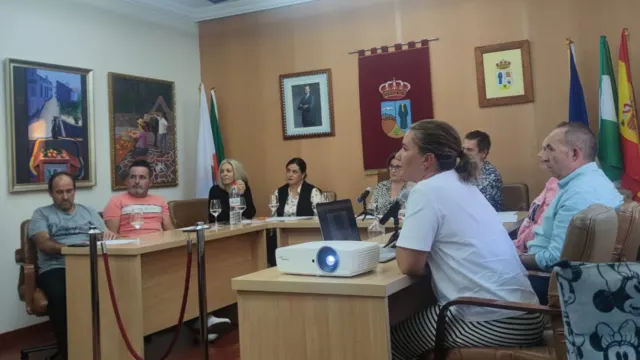 El Pleno del Ayuntamiento de Sayalonga aprobó por unanimidad el I Plan de Infancia y Adolescencia que permitirá avanzar en la protección de los niños, niñas y adolescentes,