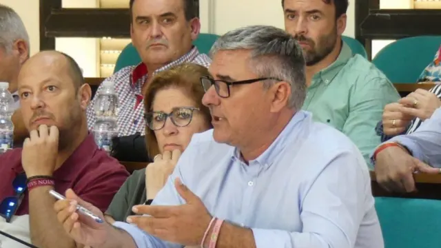 Critican la subida del 40% en la tarifa del agua en la Axarquía aprobada por el PP
