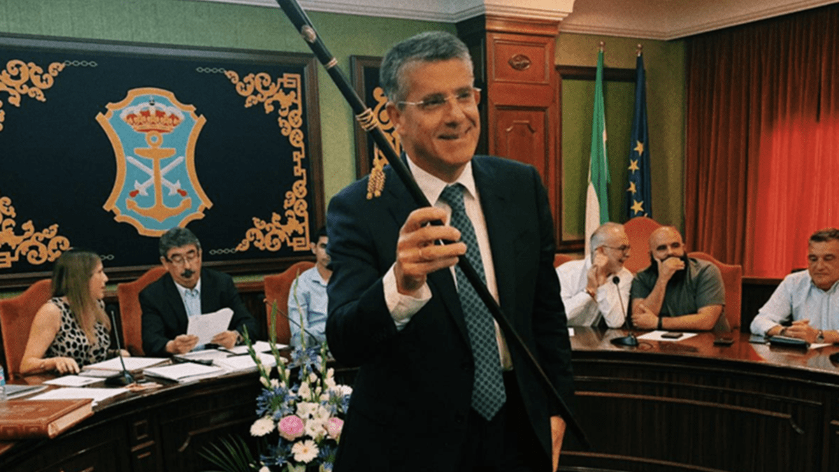 Armijo dejará la alcaldía de Nerja para dedicarse al Senado en Madrid