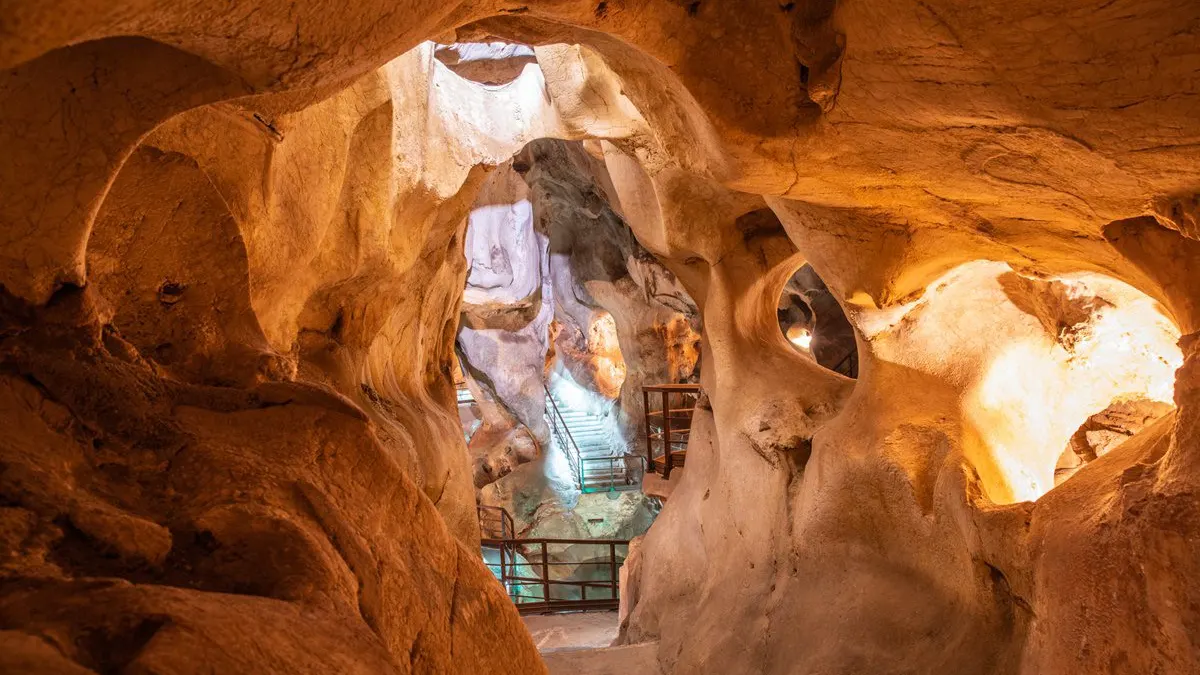 Los neandertales ocuparon las Cuevas del Tesoro de Rincón hace 48.000 años