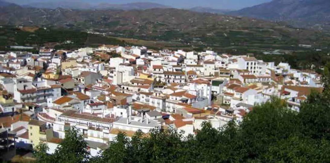 Salares y Cómpeta ganan población en 2022 mientras desciende en Benamocarra, Moclinejo, Árchez y La Viñuela