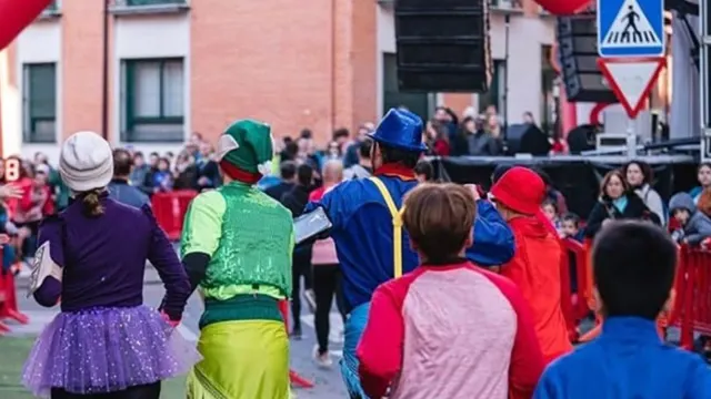 Comares incluye la primera San Silvestre solidaria en su programa navideño