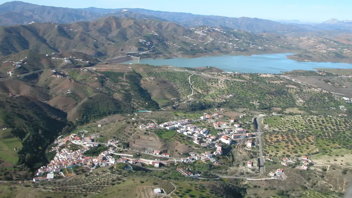 ‘La Viñuela, el oasis de la Axarquía