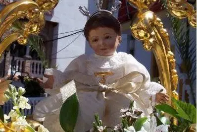 El Domingo de Resurrección, día grande en Iznate y ocasión para visitar la localidad