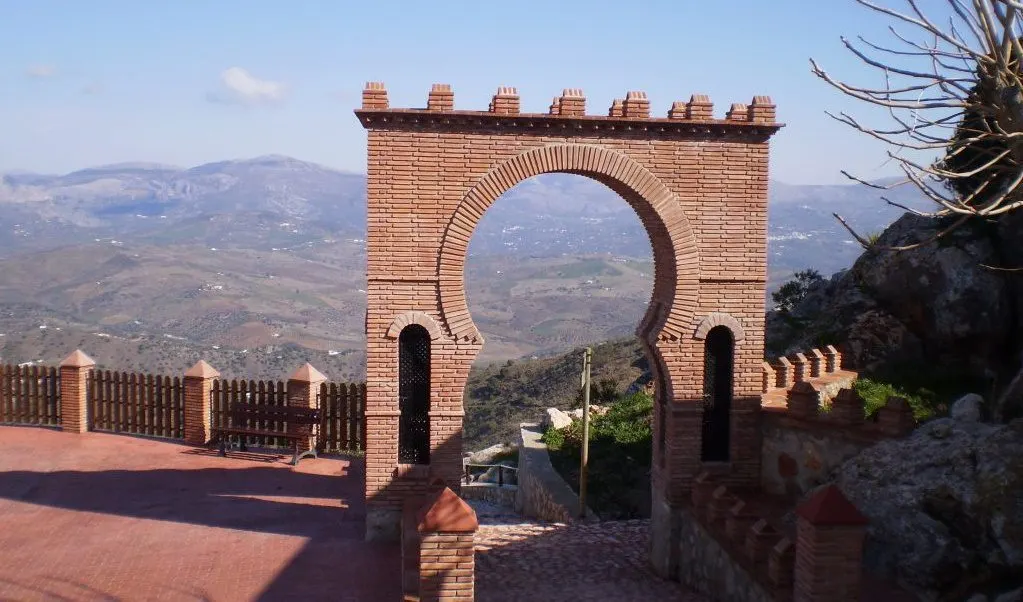 Comienzan los talleres formativos para guías turísticos sobre el patrimonio andalusí de la Axarquía