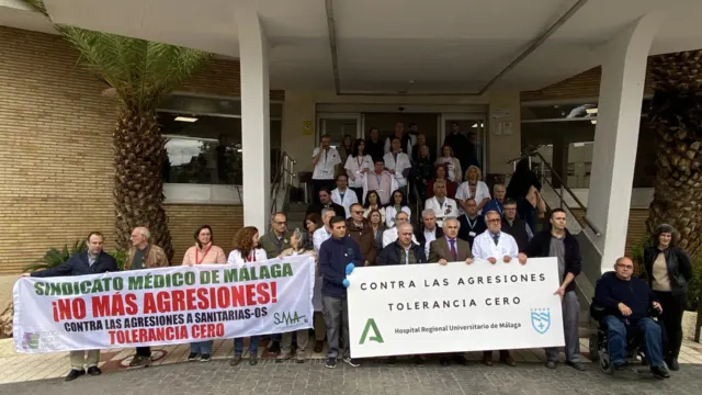 Familiares de un paciente en las urgencias del hospital regional insultan y amenazan a dos médicas neurocirujanas