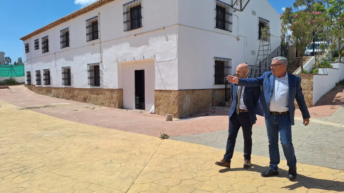 Alcalde de la Viñuela, Salas