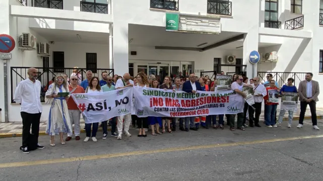 Un usuario agrede al equipo UAP del centro de salud de Torre del Mar mientras era atendido en su domicilio