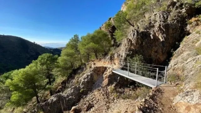 El Playas de Torre del Mar promociona la ruta senderista ‘Cómpeta a Canillas de Aceituno’ como Mejor Sendero Homologado de España