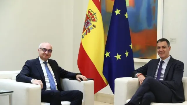 El presidente del Gobierno aborda con el presidente de IMEC la implantación en Málaga de este líder mundial en I+D de semiconductores