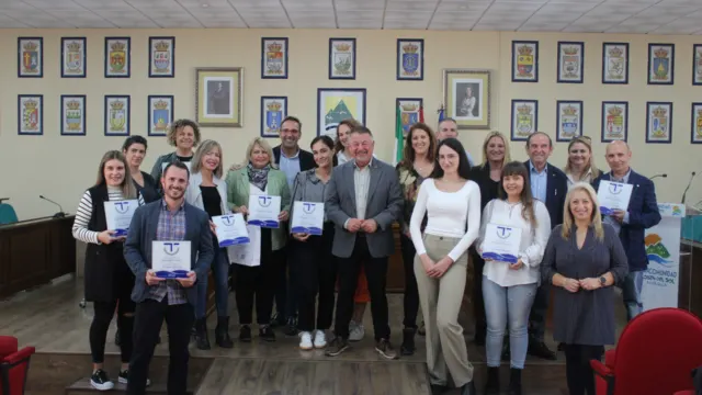 La Mancomunidad entrega 15 certificados SICTED de Compromiso Calidad Turística incluidos en el destino Axarquía Costa del Sol