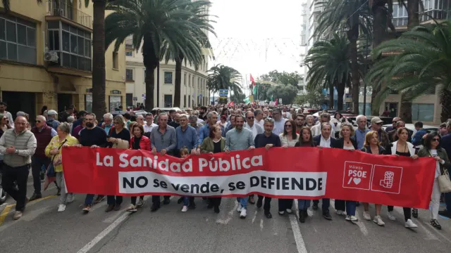 El PSOE de Málaga reclama a Moreno Bonilla que escuche a la ciudadanía porque «nunca la sanidad ha estado tan mal como ahora»