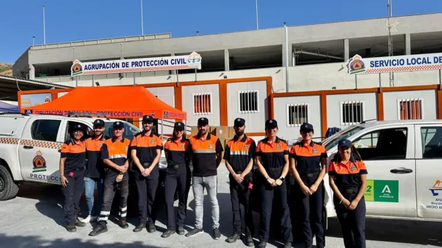 Un operativo de 11 efectivos y 3 vehículos de Protección Civil de Rincón rumbo a Valencia en ayuda a afectados por la Dana