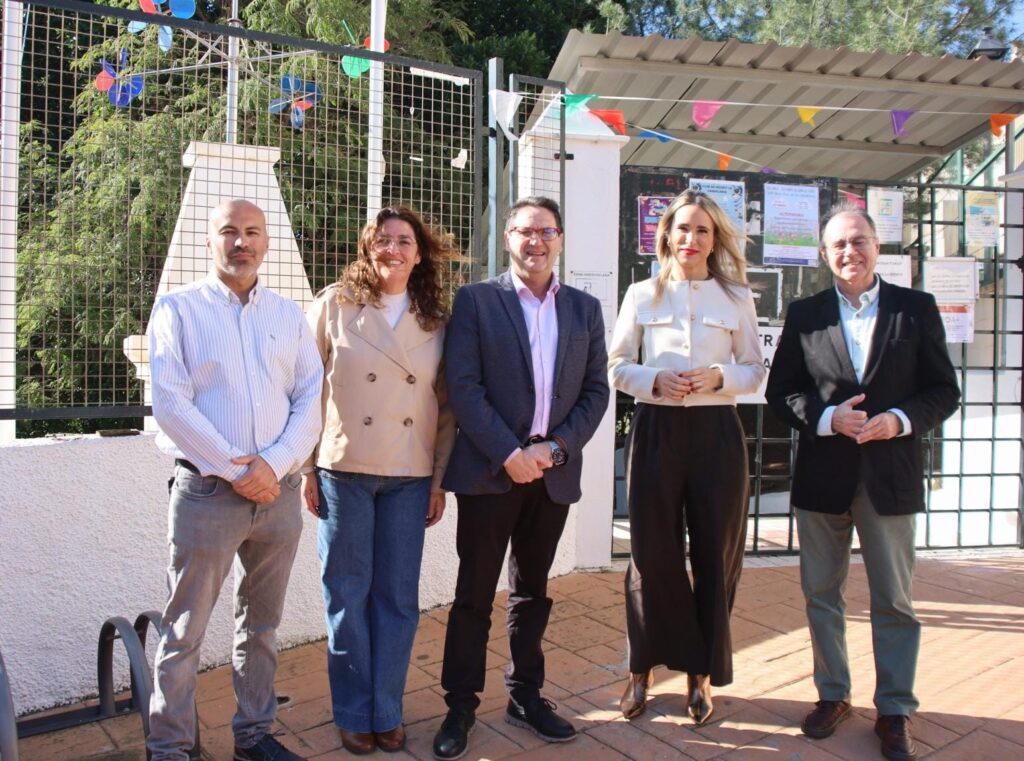 El PSOE de Rincón de la Victoria denuncia el incumplimiento de las infraestructuras educativas prometidas por el PP y exige su ejecución inmediata