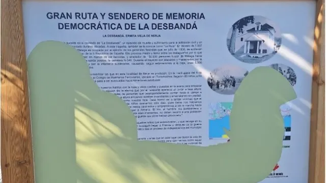 Destrozan todos los paneles de «La Desbandá» en el Fuerte de Carchuna, Lugar de Memoria Democrática