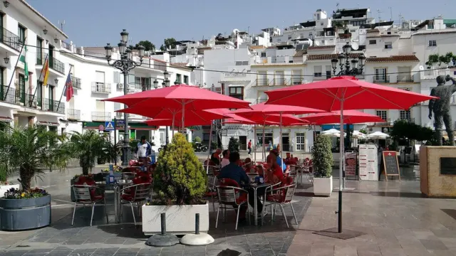 Proponen una bajada del IBI en Torrox durante tres años para aliviar la carga fiscal a los vecinos