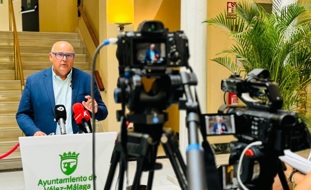 Noticias de la Comarca de Axarquía 4 Alcalde de Vélez, Jesús Lupiáñez