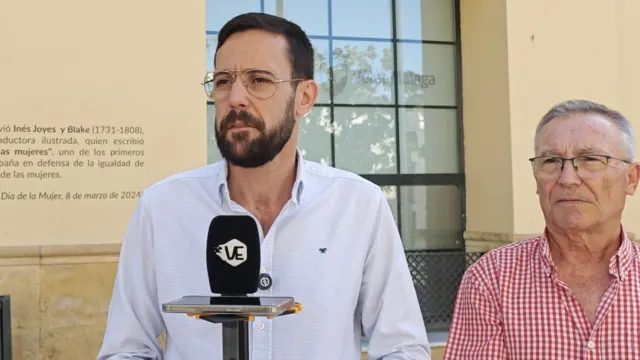 Advierten que el Ayuntamiento de Vélez «va a cobrar dos veces la basura a los vecinos»