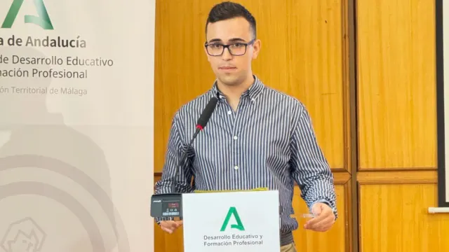 Alejandro Muñoz Pérez, excelencia académica con alma axárquica: “Sin mi familia ni mis profesores, nada habría sido posible”