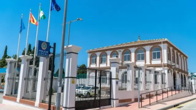 Aparece el cadáver de una mujer de 44 años en la orilla de una playa de Rincón de la Victoria