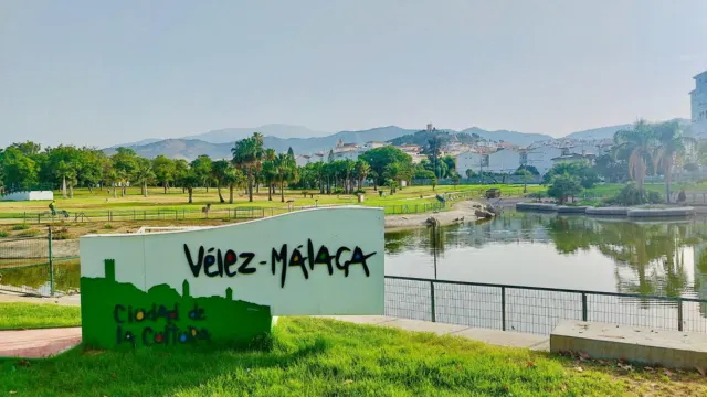 Lupiáñez, encargo un proyecto para una zona de baño estilo lago y un auditorio al aire libre en el Parque María Zambrano de Vélez-Malaga