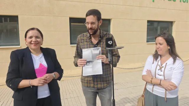 Víctor González: “Dos años después y con más de 300.000 euros gastados, la sala de pesas de Torre del Mar sigue cerrada y abandonada»