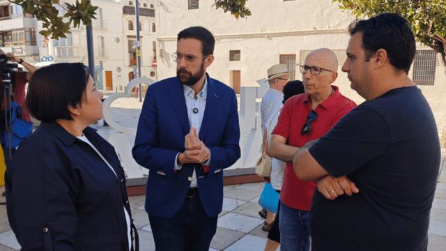 Víctor González: “Vamos a llevar a los tribunales la injusta tasa de basura que el PP y el GIPMTM quieren imponer en Vélez-Málaga”