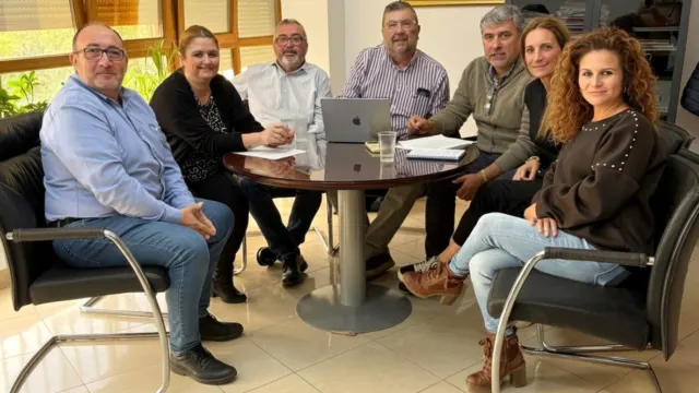 Instan a la Junta a agilizar los trámites administrativos, técnicos y ambientales de la desaladora de la Axarquía