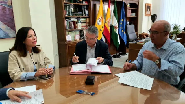 Rincón de la Victoria renueva el convenio `Rincón sin Gluten´ dirigido a las personas celíacas