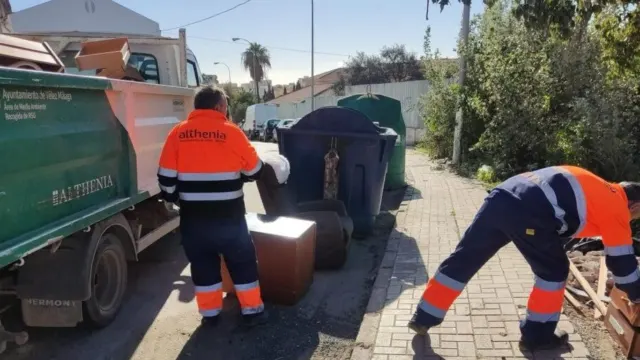 Llaman a una “rebelión cívica” frente a la doble tasa de basura en Vélez-Málaga: “Solo la unidad ciudadana puede frenar este atropello”