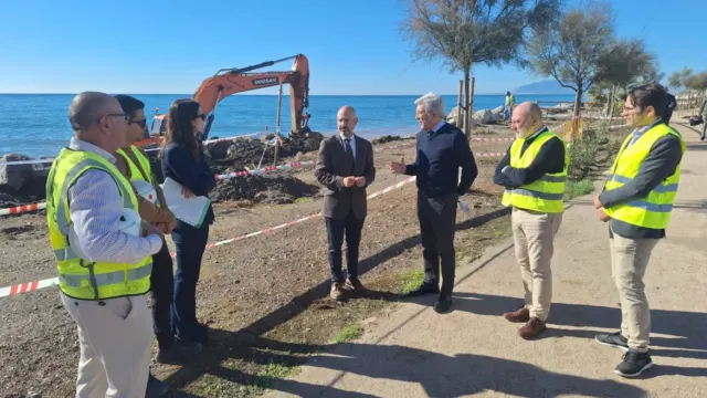 El Gobierno ejecuta actuaciones para recuperar y ampliar 600 metros cuadrados la playa de Chilches
