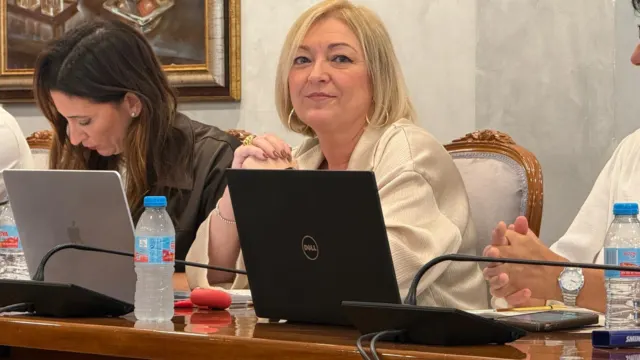 «Torrox se queda atrás en turismo mientras Óscar Medina vende humo en Londres»