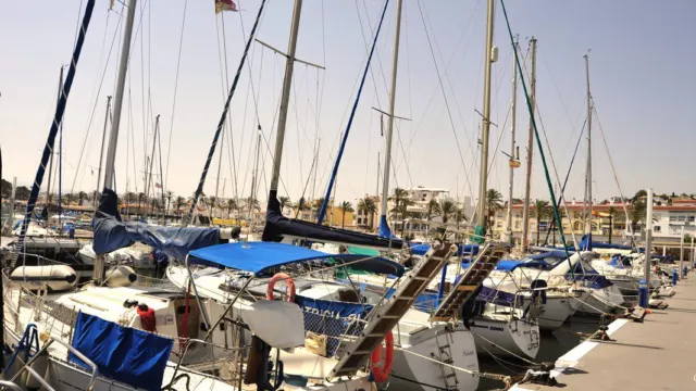 La Junta aprueba la delimitación de espacios y usos portuarios del Puerto de Caleta de Vélez