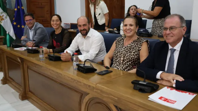 Unos presupuestos en Rincón de la Victoria que no gustan al PSOE: “Inflados en gasto corriente, pobres en inversiones y con afán recaudatorio sin…