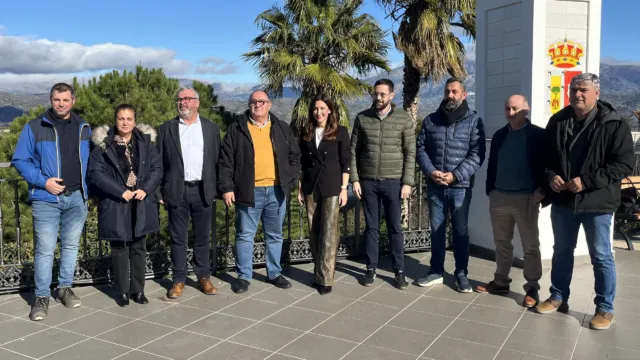 Exigen a la Junta una solución a los atascos diarios en la A-356 a la altura de Vélez-Málaga
