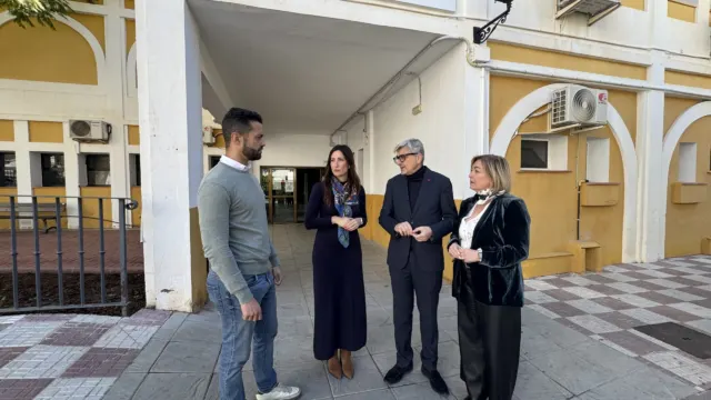 Reclaman a Juanma Moreno que cumpla sus promesas sanitarias en Torrox