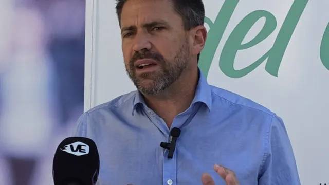 José Pino propone la implantación inmediata del método CER y acusa al alcalde de Vélez_Málaga de eliminar todas las ayudas a los animales