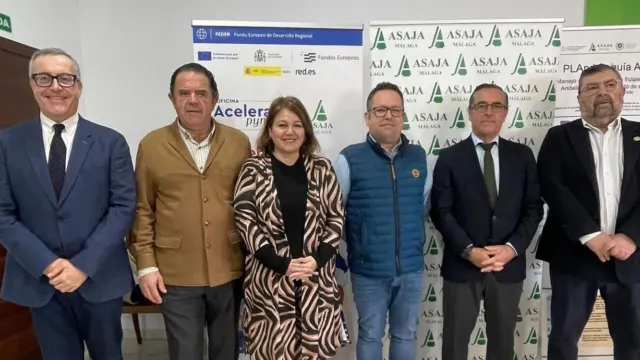 Algarrobo debate sobre el futuro sostenible de los frutales subtropicales ante la escasez hídrica