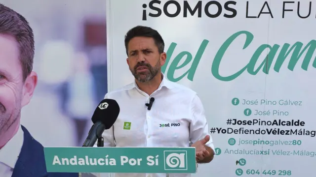 José Pino destapa el escándalo de las VPO en Vélez-Málaga: “Se han reservado presuntamente áticos para personas vinculadas a Atencia”