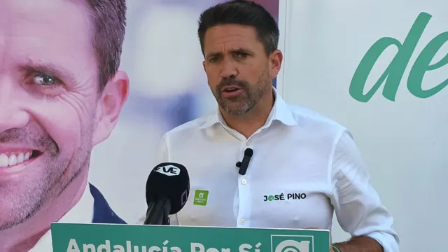 José Pino exige al PP la instalación de toldos en todos los centros escolares del municipio de Vélez-Málaga “tras las mentiras de Lupiáñez”