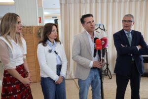 El PP de Málaga finaliza la campaña electoral con un nuevo incumplimiento de la ley electoral