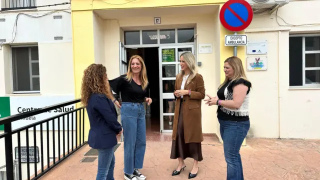 Exigen un segundo equipo médico para el centro de salud de La Viñuela ante el abandono sanitario en la Axarquía