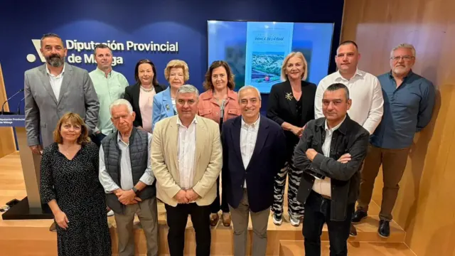 Almáchar celebra su concurso de pintura ‘Ventanas al Arte y al Moscatel de la Axarquía’ con el apoyo de Sabor a Málaga