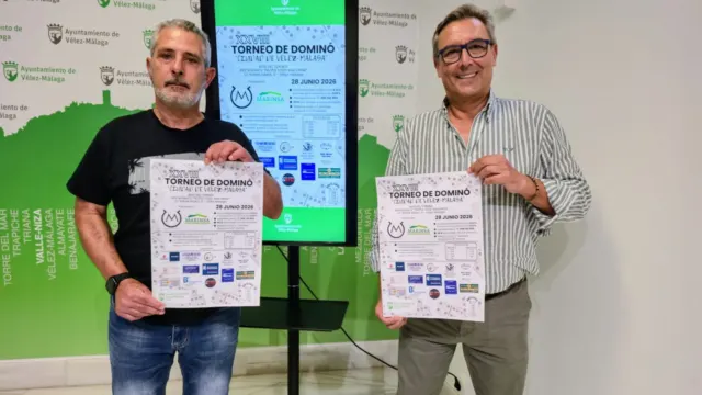 Vélez-Málaga recibe a algunos de los mejores jugadores de dominó de Andalucía este domingo en la XXVIII edición del torneo local