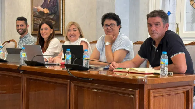 Mari Nieves Ramírez: «El alcalde prefirió hablar de todo menos de la limpieza de Torrox»