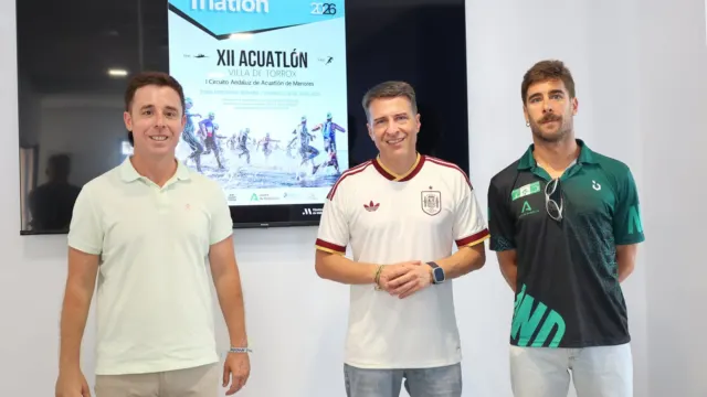 El XII Acuatlón Villa de Torrox contará con la participación de 200 deportistas