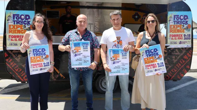 Torrox Costa presenta una nueva edición de la ‘FoodTruck Experience’ en la Avenida del Faro