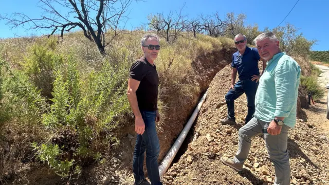 Mejoras en la red de abastecimiento con la sustitución de un tramo de tubería de 210 metros en Cútar