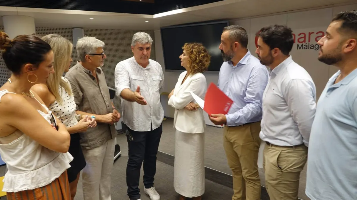 Representantes socialistas de la Axarquía exigen la intervención urgente de la Junta de Andalucía ante la grave caída de producción en el campo