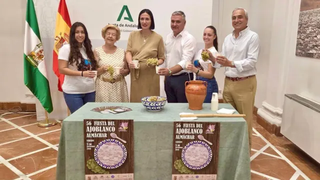 Almáchar prevé repartir más de 4.000 litros de sopa fría en la 56ª Fiesta del Ajoblanco para ensalzar la gastronomía y la uva moscatel